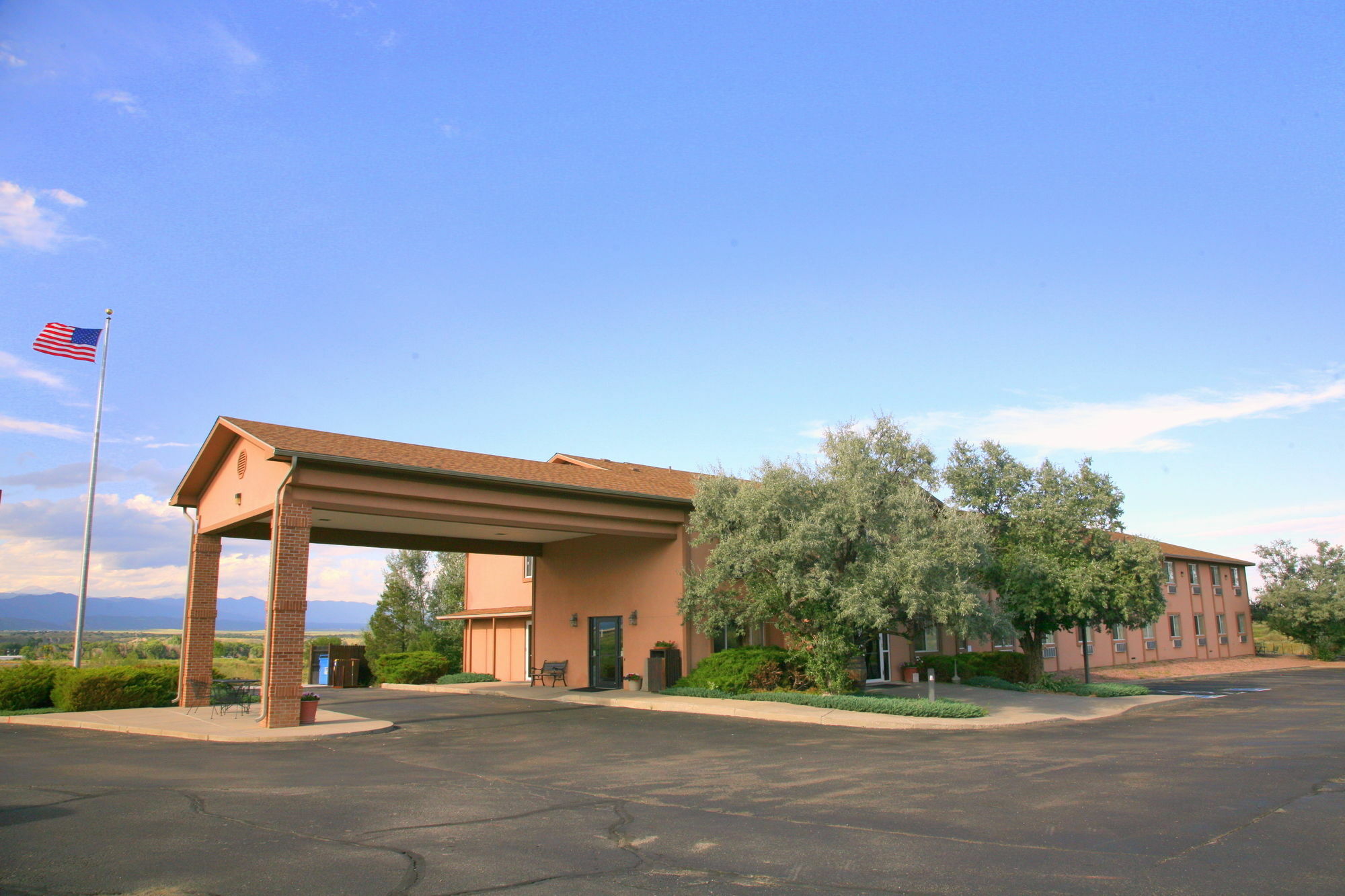 Super 8 By Wyndham Florence Co Hotel Exterior photo