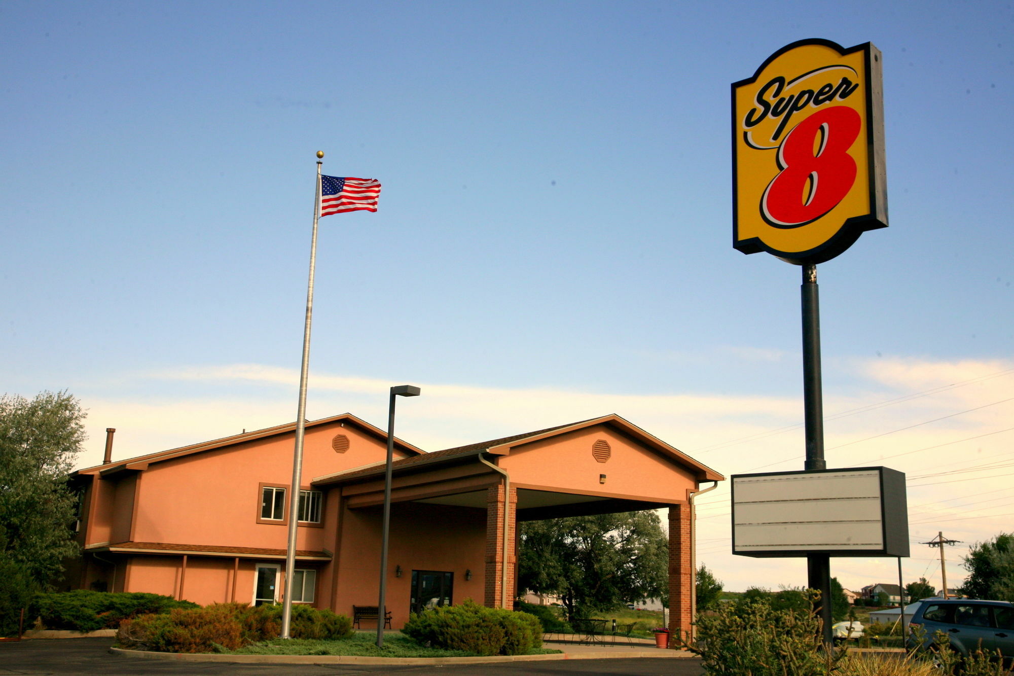 Super 8 By Wyndham Florence Co Hotel Exterior photo